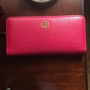 Tory Burch Landon Hidden Zip Continental Wallet